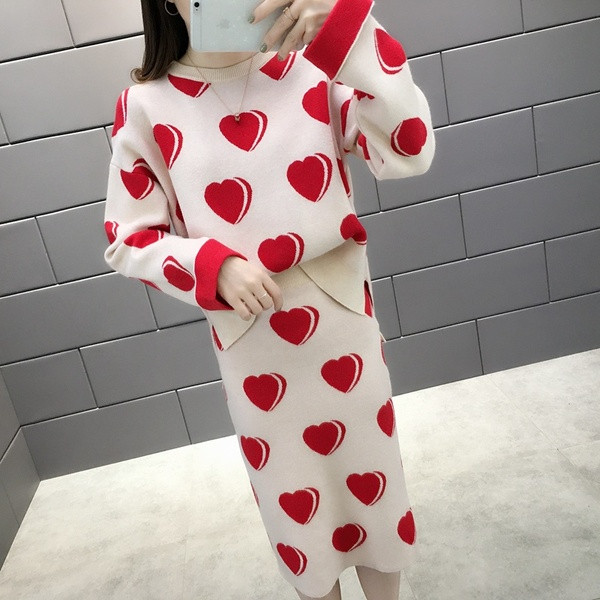 Γυναικείο χιμωνιάτικο σετ μπλούζα και φούστα  σε τρία χρώματα