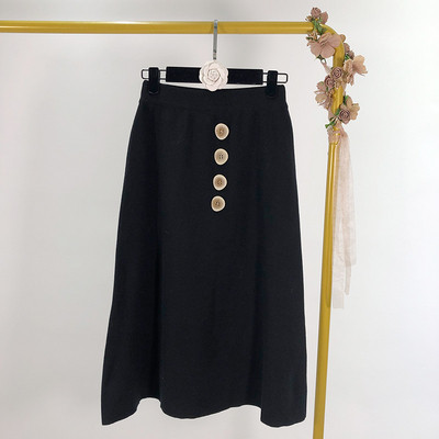 Fusta de dama lunga din tricotat subtire cu nasturi si talie elastica