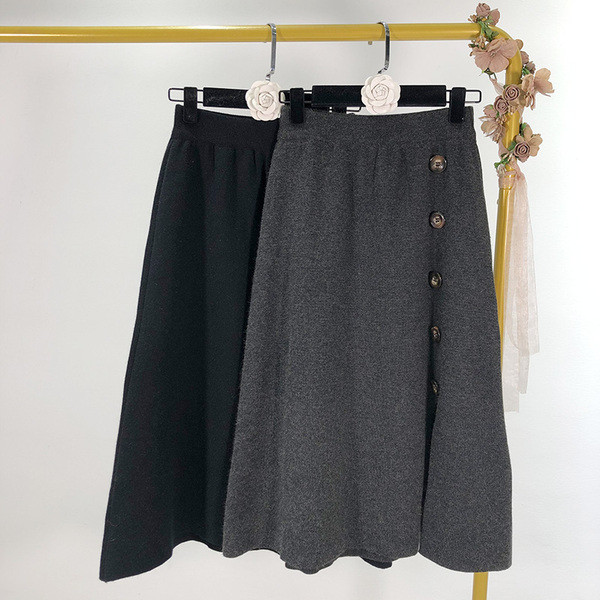 Hosszú kötött szoknya gombokkal, két színben - szabásmintás