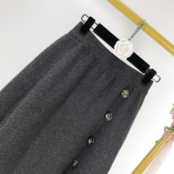 Hosszú kötött szoknya gombokkal, két színben - szabásmintás