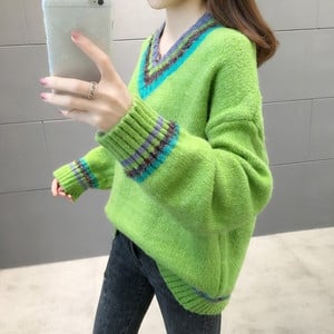Χειμερινό πουλόβερ γυναικείο μοντέλο με λαιμόκοψη σε διάφορα χρώματα