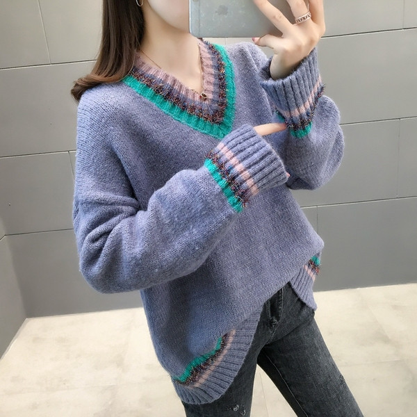 Női téli pulóver - széles modell spitz nyakkivágással, több színben