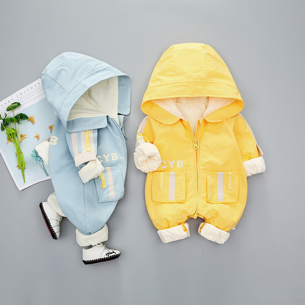 Μοντέρνα βρεφική ολόσωμη φόρμα  για αγόρια και κορίτσια με τσέπες και κουκούλα