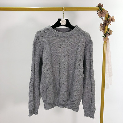 Πουλόβερ με ωοειδές ντεκολτέ σε τρία χρώματα