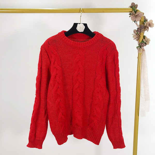 Πουλόβερ με ωοειδές ντεκολτέ σε τρία χρώματα