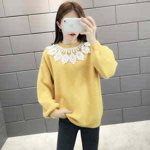 Χειμερινό γυναικείο πουλόβερ με δαντέλα σε διάφορα χρώματα