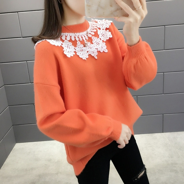 Χειμερινό γυναικείο πουλόβερ με δαντέλα σε διάφορα χρώματα