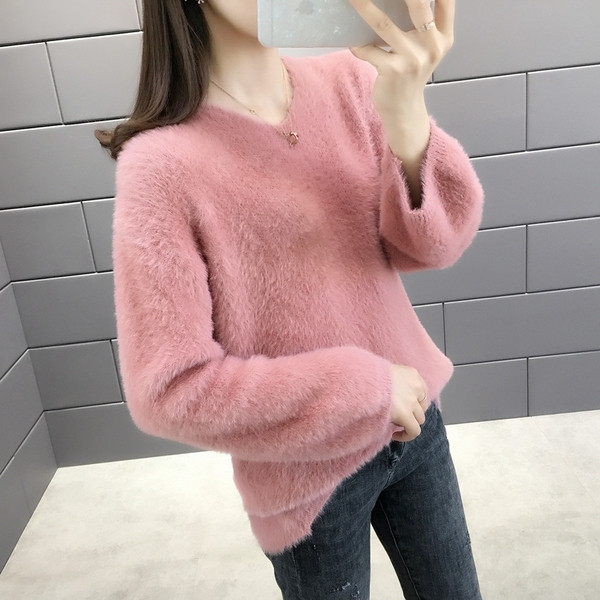 Γυναικεία χειμερινό  πουλόβερ με λαιμόκοψη σε διάφορα χρώματα