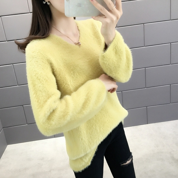 Γυναικεία χειμερινό  πουλόβερ με λαιμόκοψη σε διάφορα χρώματα