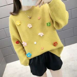 Μοντέρνο πουλόβερ  γυναικείο με τρισδιάστατο στοιχείο σε διάφορα χρώματα