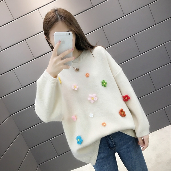 Μοντέρνο πουλόβερ  γυναικείο με τρισδιάστατο στοιχείο σε διάφορα χρώματα