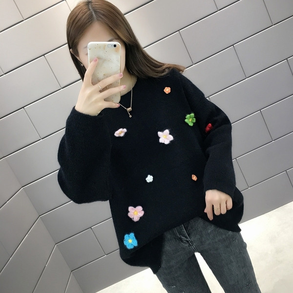 Μοντέρνο πουλόβερ  γυναικείο με τρισδιάστατο στοιχείο σε διάφορα χρώματα