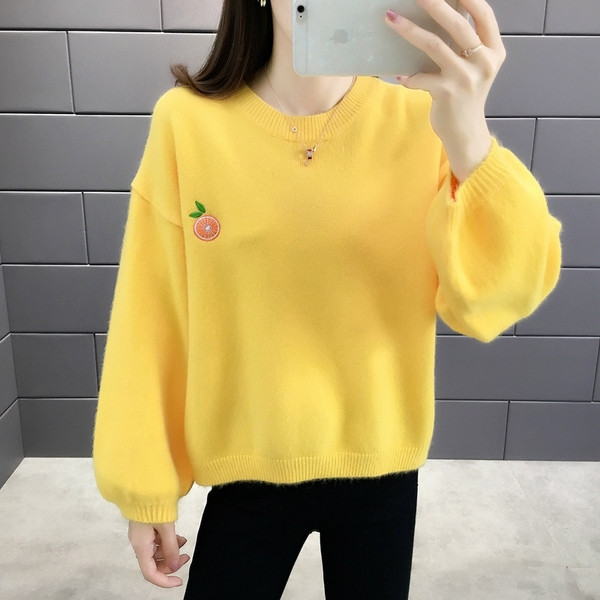 Γυναικείο  casual πουλόβερ - ένα ευρύ σχέδιο σε διάφορα χρώματα