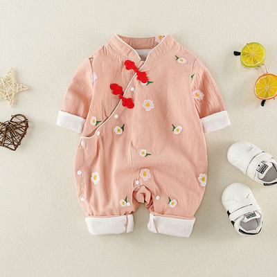 Salopete actuale pentru bebelusi pentru baieti si fete cu motive florale