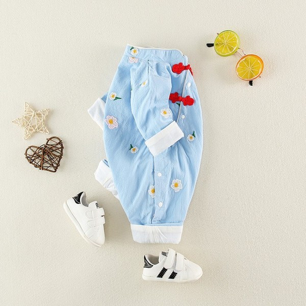 Salopete actuale pentru bebelusi pentru baieti si fete cu motive florale