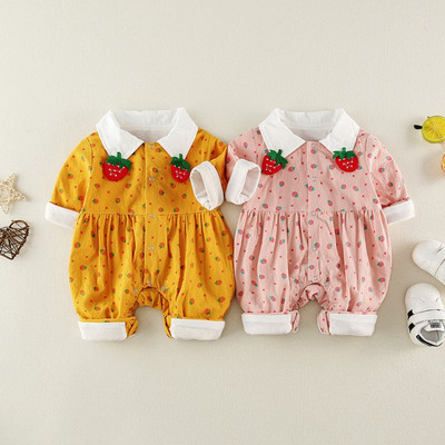 Модерен бебешки гащеризон за момичета с класическа яка и шарка в два цвята