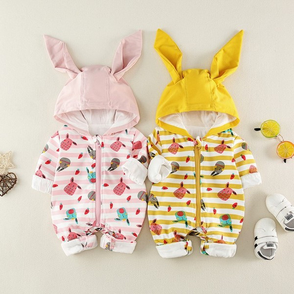 Νέο μοντέλο  Βρεφική ολόσωμη φόρμα για κορίτσια με 3D στοιχείο και μοτίβο