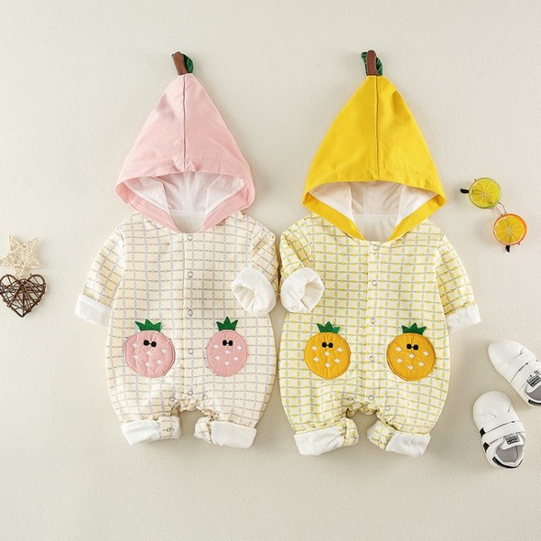 Βρεφική ολόσωμη φόρμα για κορίτσια και αγόρια σε κίτρινο και ροζ χρώμα με κουκούλα