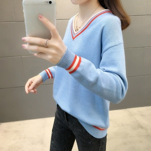 Bluza de dama toamna-iarna cu decolteu spitz in mai multe culori