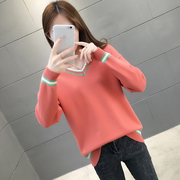 Bluza de dama toamna-iarna cu decolteu spitz in mai multe culori