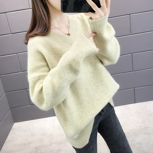 Alkalmi női téli pulóver spitz nyakkivágással, több színben