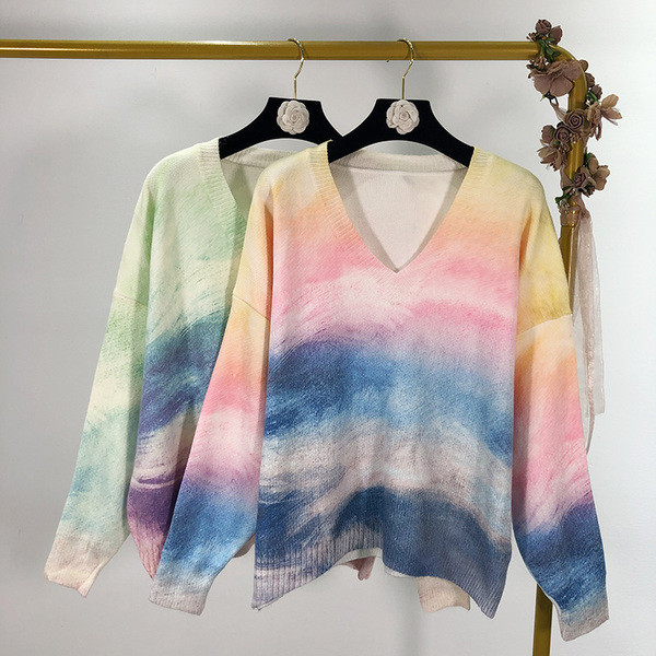 Női pulóver spitz nyakkivágással, irizáló színekben