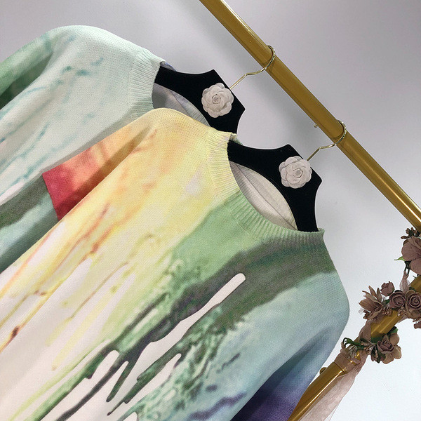 Μοντέρνο γυναικείο πουλόβερμε ς ντεκολτέ σε διάφορα  χρώματα