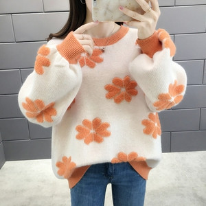 Modern női pulóver több színben hímzéssel