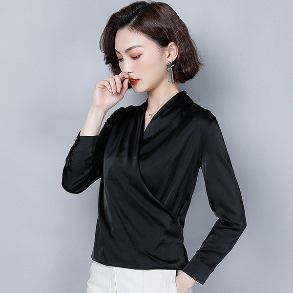 Κομψή γυναικεία μπλούζα με V-λαιμό σε πέντε χρώματα