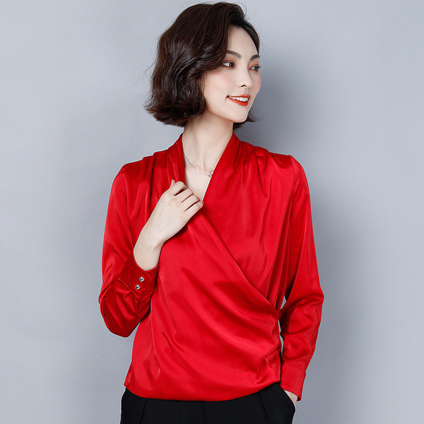 Κομψή γυναικεία μπλούζα με V-λαιμό σε πέντε χρώματα