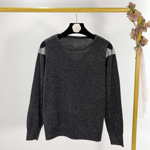 Γυναικείο πουλόβερ με διαφανή στοιχεία και κομψό αποτέλεσμα