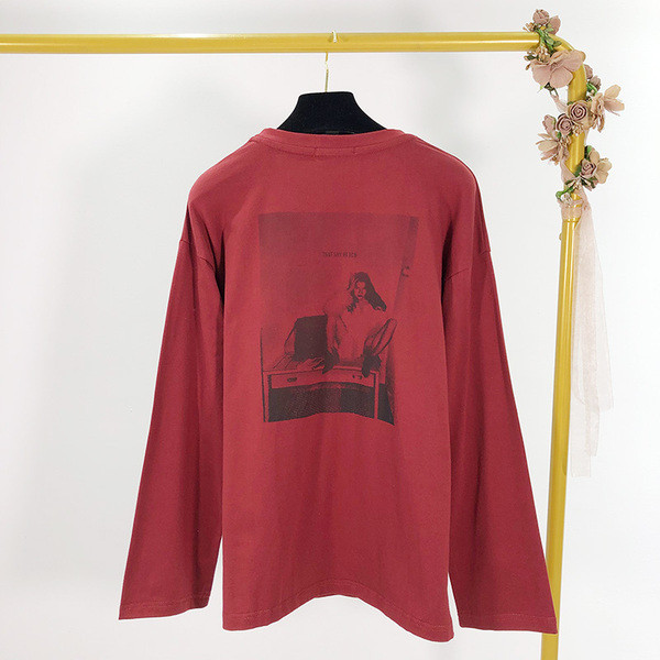 Γυναικείες μπλούζες με εφαρμογή στην πλάτη