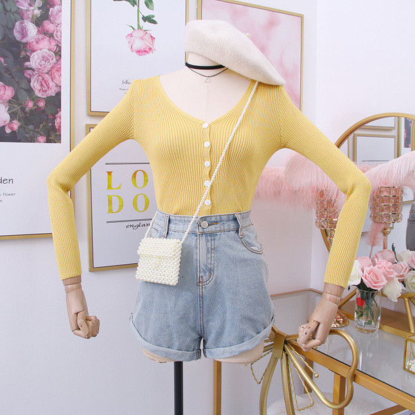 Νέο μοντέλο γυναικείο πουλόβερ ν με κουμπιά και λαιμόκοψη σε διάφορα χρώματα