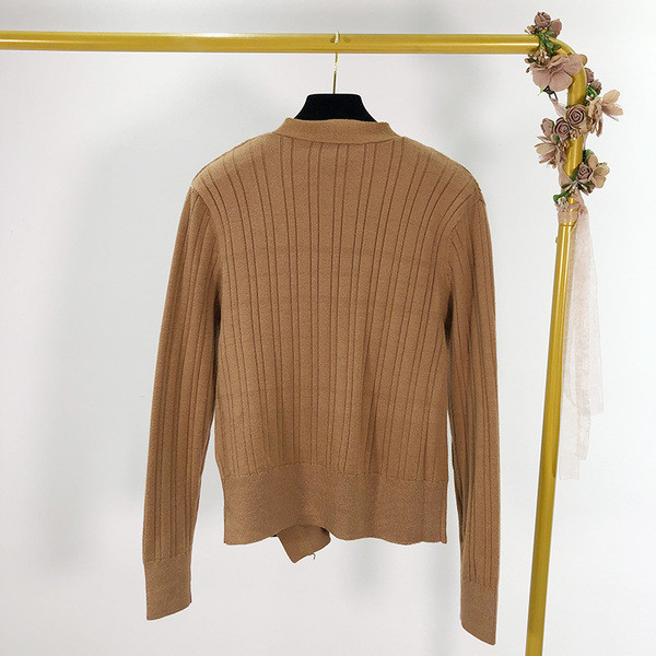 Női mellény mély spitz nyakkivágással, barna és fekete színben