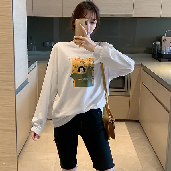 Alkalmi női blúz fehér és zöld színben, rátéttel