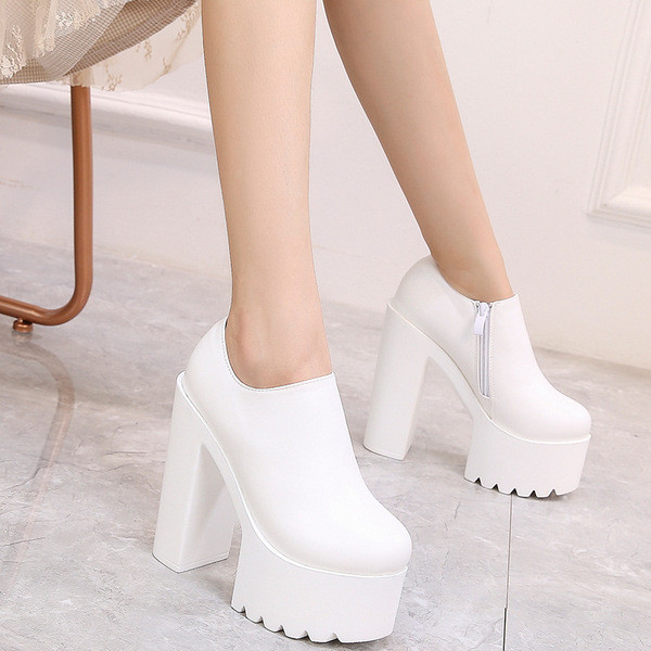 Pantofi de dama din piele ecologica cu toc inalt si platforma in alb si negru