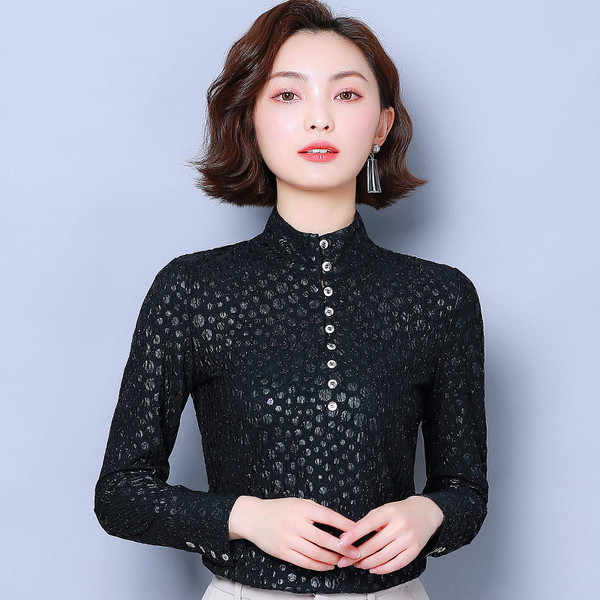 Κομψή γυναικεία μπλούζα σε τρία χρώματα με κουμπιά