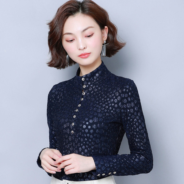 Κομψή γυναικεία μπλούζα σε τρία χρώματα με κουμπιά