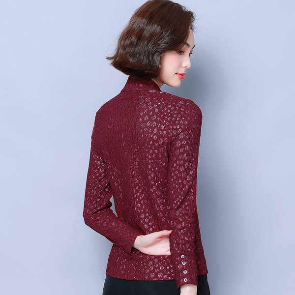 Κομψή γυναικεία μπλούζα σε τρία χρώματα με κουμπιά