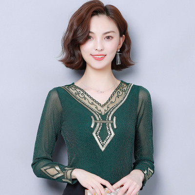 Κομψή γυναικεία μπλούζα σε τρία χρώματα με κεντήματα