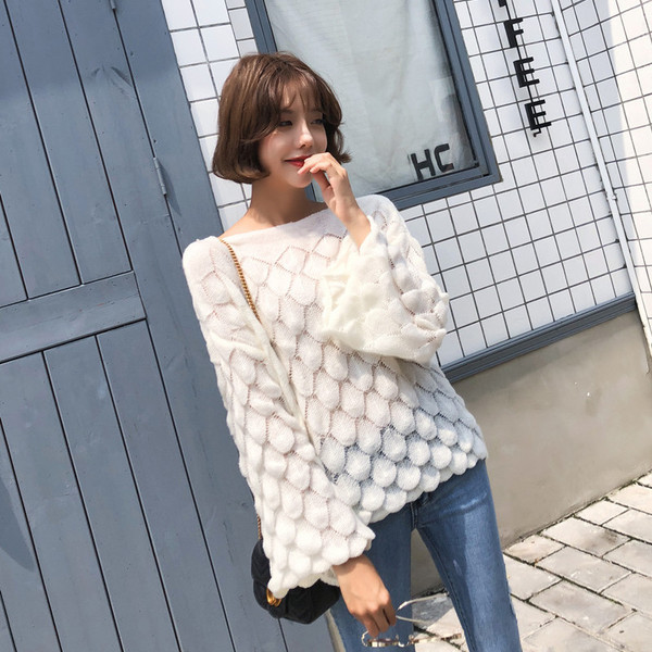 Μοντέρνο  γυναικείο πουλόβερ  με φαρδιά μανίκια σε λευκό και κίτρινο χρώμα