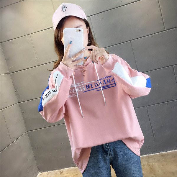 Γυναικεία casual μπλούζα με κουκούλα και επιγραφή σε διάφορα χρώματα