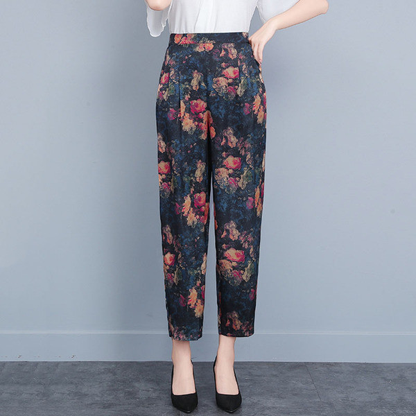 Модерен дамски панталон с висока талия и флорални мотиви 