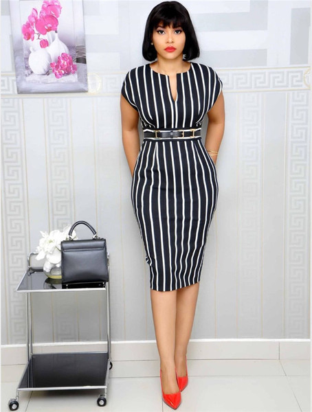 Ριγέ γυναικείο φόρεμα  με κοντό μανίκι σε μαύρο και  άσπρο χρώμα