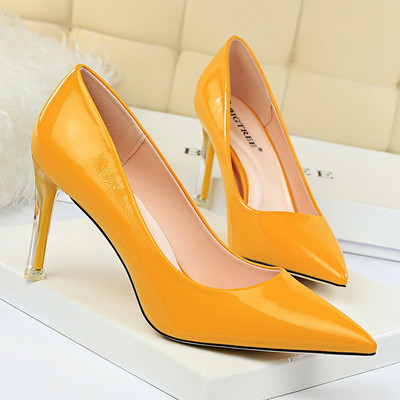 Елегантни дамски обувки с тънък ток в няколко цвята