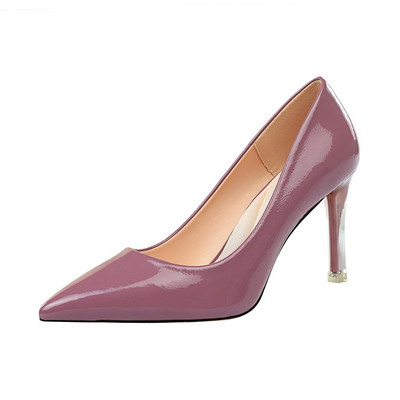 Κομψά γυναικεία παπούτσια  με λεπτό τακούνι σε διάφορα χρώματα