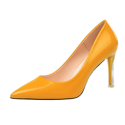 Κομψά γυναικεία παπούτσια  με λεπτό τακούνι σε διάφορα χρώματα