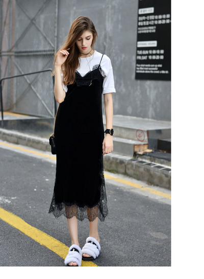 Rochie moderna de dama lunga cu bretele subtiri si dantela in negru