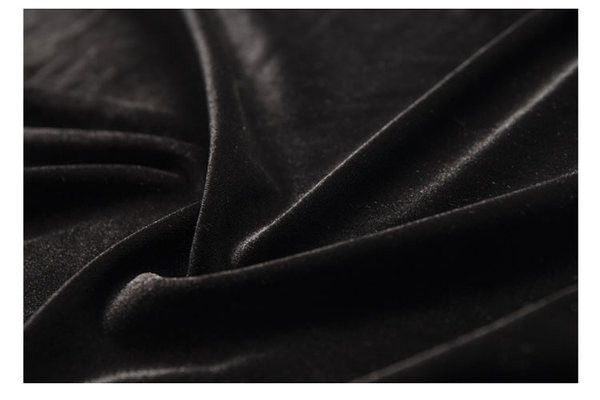 Rochie moderna de dama lunga cu bretele subtiri si dantela in negru