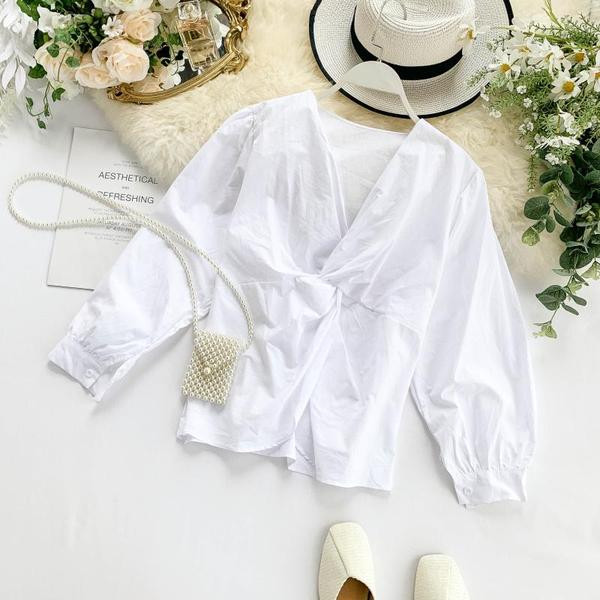 Μοντέρνο γυναικείο πουκάμισο σε λευκό χρώμα